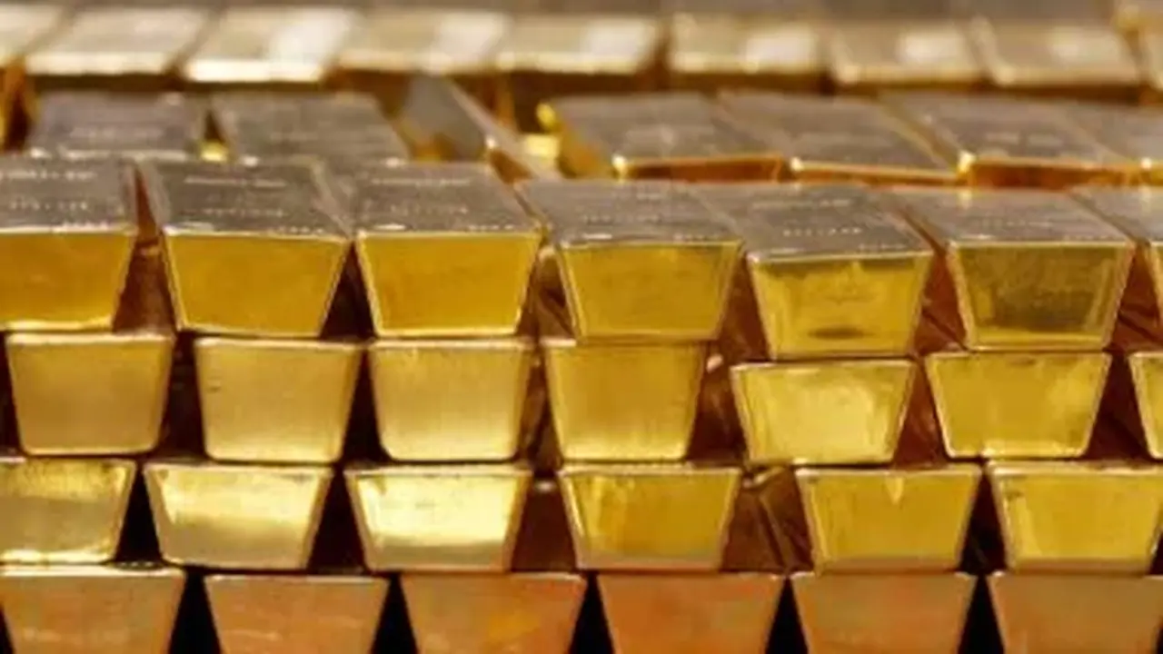 الذهب يشهد تحركًا عرضيًا قبل بيانات أمريكية حاسمة وسط تذبذب السوق المصري